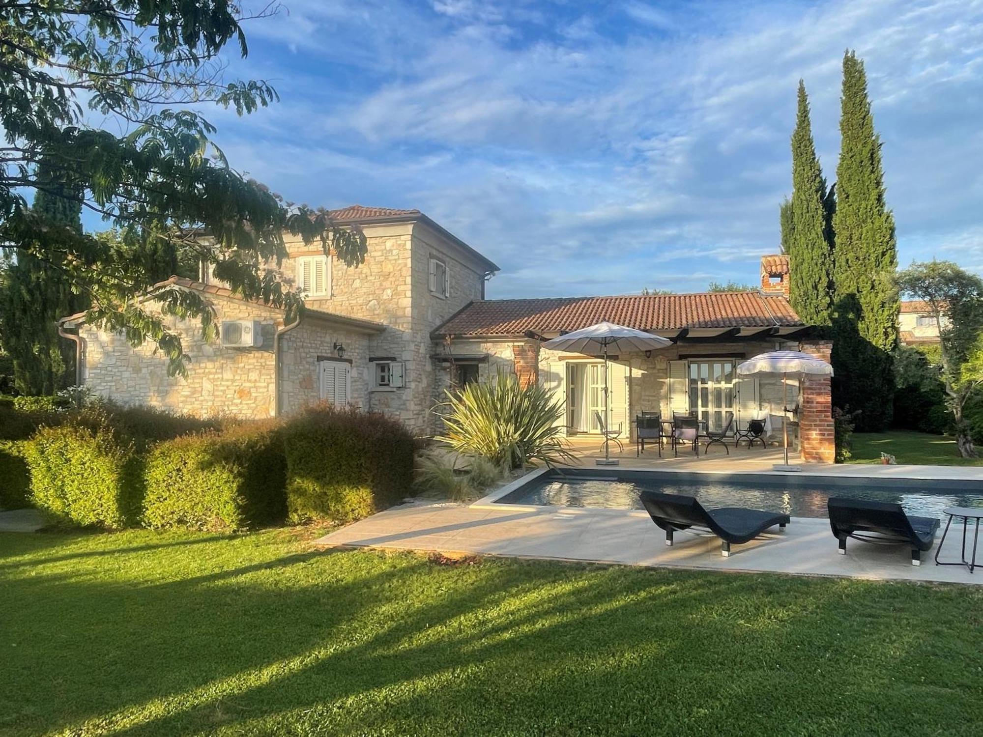 Villa Melissa - Istrisches Steinhaus Mit Pool In Guter Lage Святой Ловреч Пазенатички Экстерьер фото