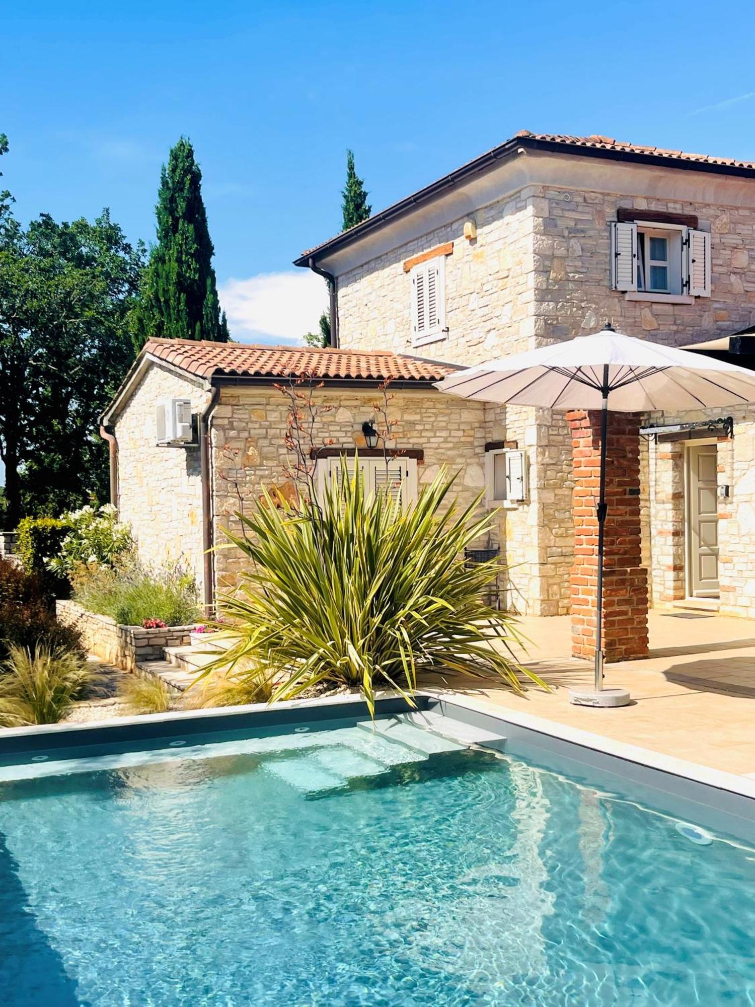 Villa Melissa - Istrisches Steinhaus Mit Pool In Guter Lage Святой Ловреч Пазенатички Экстерьер фото